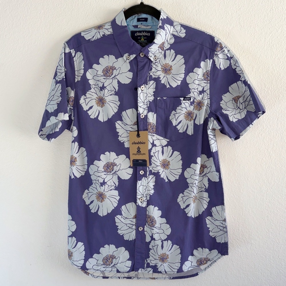 Chubbies Mens The Mystic Floral Aloha Button Down Shirt Purple Small NWT